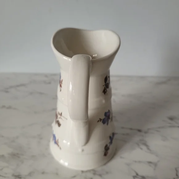Pitcher Handcrafted in England - Picture 5 of 10